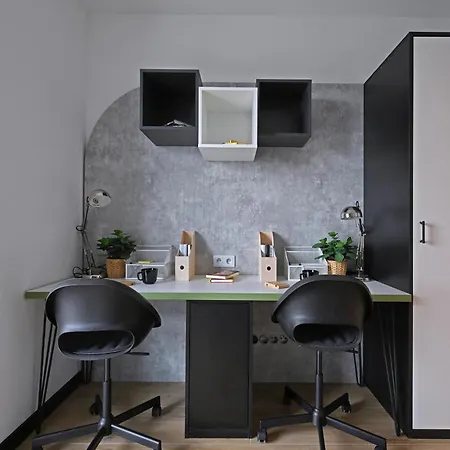 Apartment Zeus Economy *