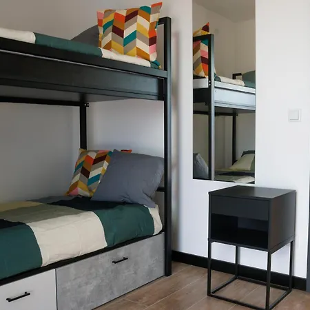 Apartment Zeus Economy